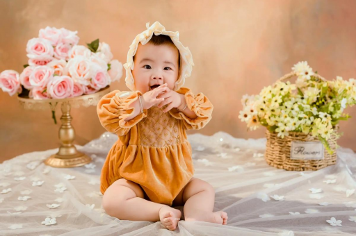 衡阳宝宝几个月会转头 衡阳宝宝几个月会转头